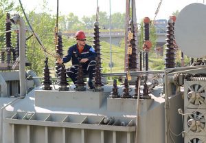 Signs It’s Time to Consider Transformer Repair and Rebuild