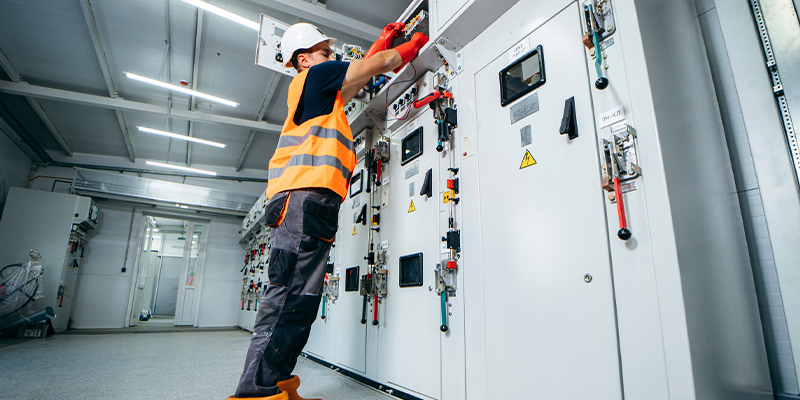 The Key Components of Industrial and Commercial Electrical Controls