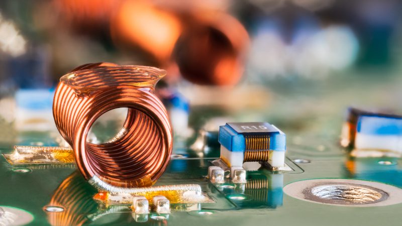 Key Differences Between Air Core & Iron Core Inductors